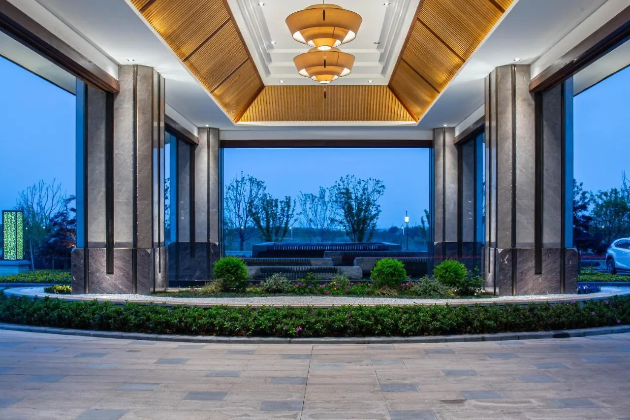 Hualuxe Suzhou Bay Hot Spring Resort Hotel