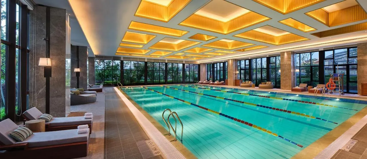 Hualuxe Suzhou Bay Hot Spring Resort