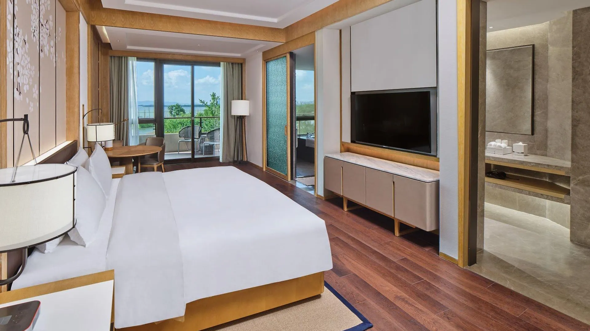 Hualuxe Suzhou Bay Hot Spring Resort