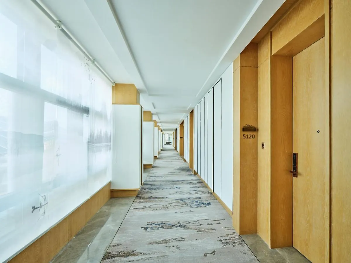 Hotel Hualuxe Suzhou Bay Hot Spring Resort